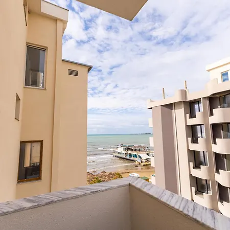 Fluctus Durrës